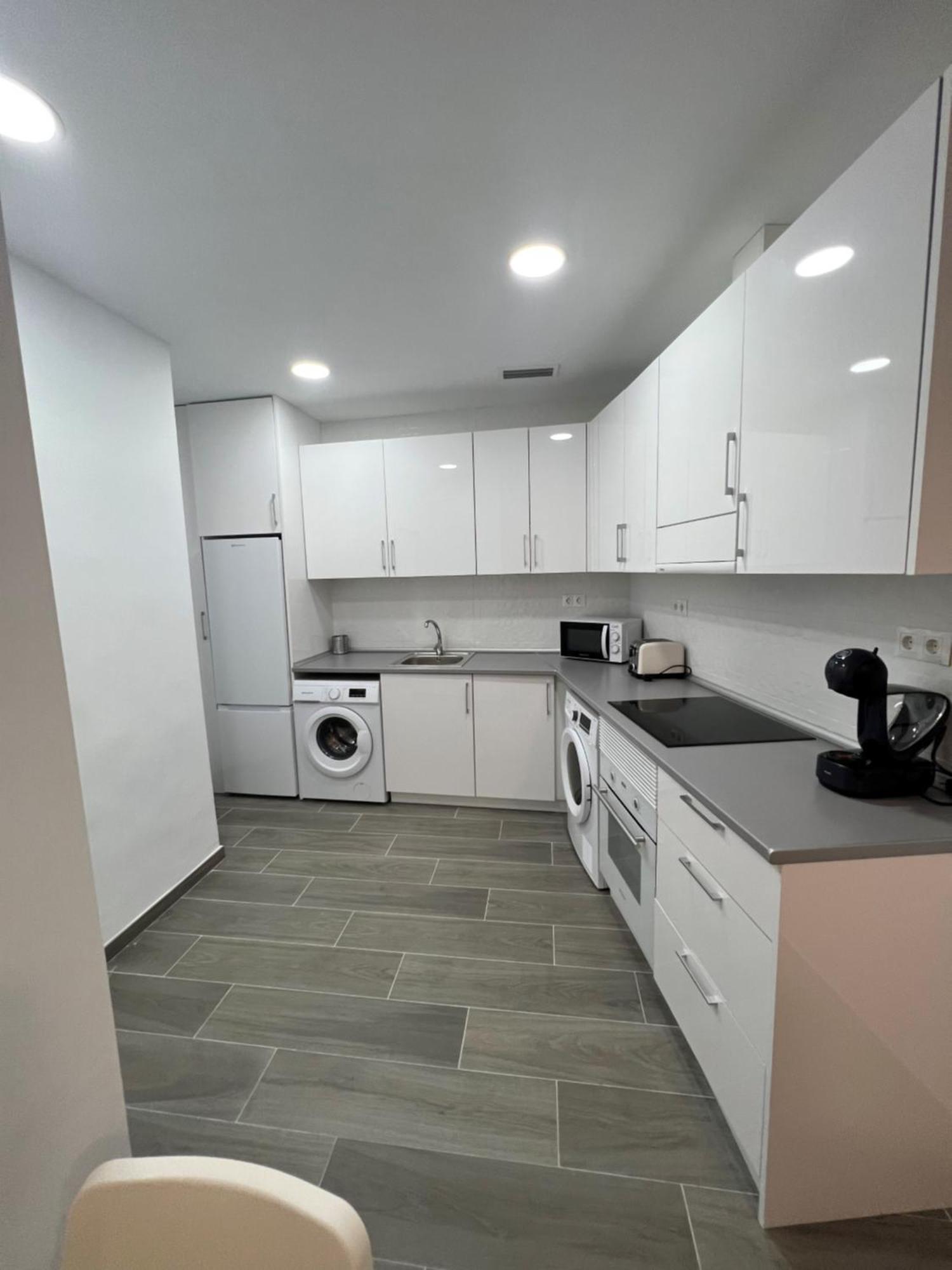 Apartamentos Montalvo Metropolis B Торремолинос Экстерьер фото